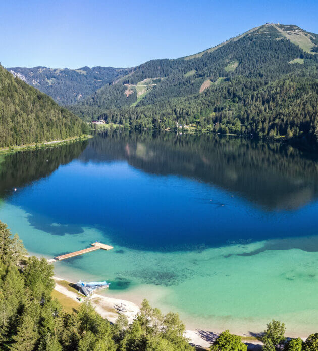 Brauhaus Mariazell im Mariazellerland Das Brauhaus Mariazell liegt idyllisch eingebettet in der wunderschönen Natur des Mariazellerlandes. Umgeben von malerischen Landschaften bietet unser Haus nicht nur eine kulinarische Oase, sondern auch eine entspannende Auszeit inmitten der Natur. Genießen Sie die atemberaubende Umgebung und lassen Sie sich in unseren gemütlichen, urigen Gasträumen mit regionalen Spezialitäten und frischen, saisonalen Gerichten verwöhnen. Bei uns erleben Sie die perfekte Kombination aus Naturgenuss und kulinarischer Vielfalt. Brauhaus Mariazell, Mariazellerland, Natur, idyllisch, gemütlich, urig, regional, saisonale Gerichte, Landschaften, entspannen.